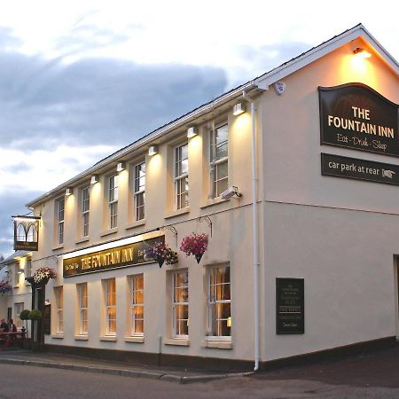 The Fountain Inn Hendy Εξωτερικό φωτογραφία