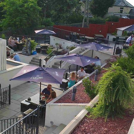 The Fountain Inn Hendy Εξωτερικό φωτογραφία