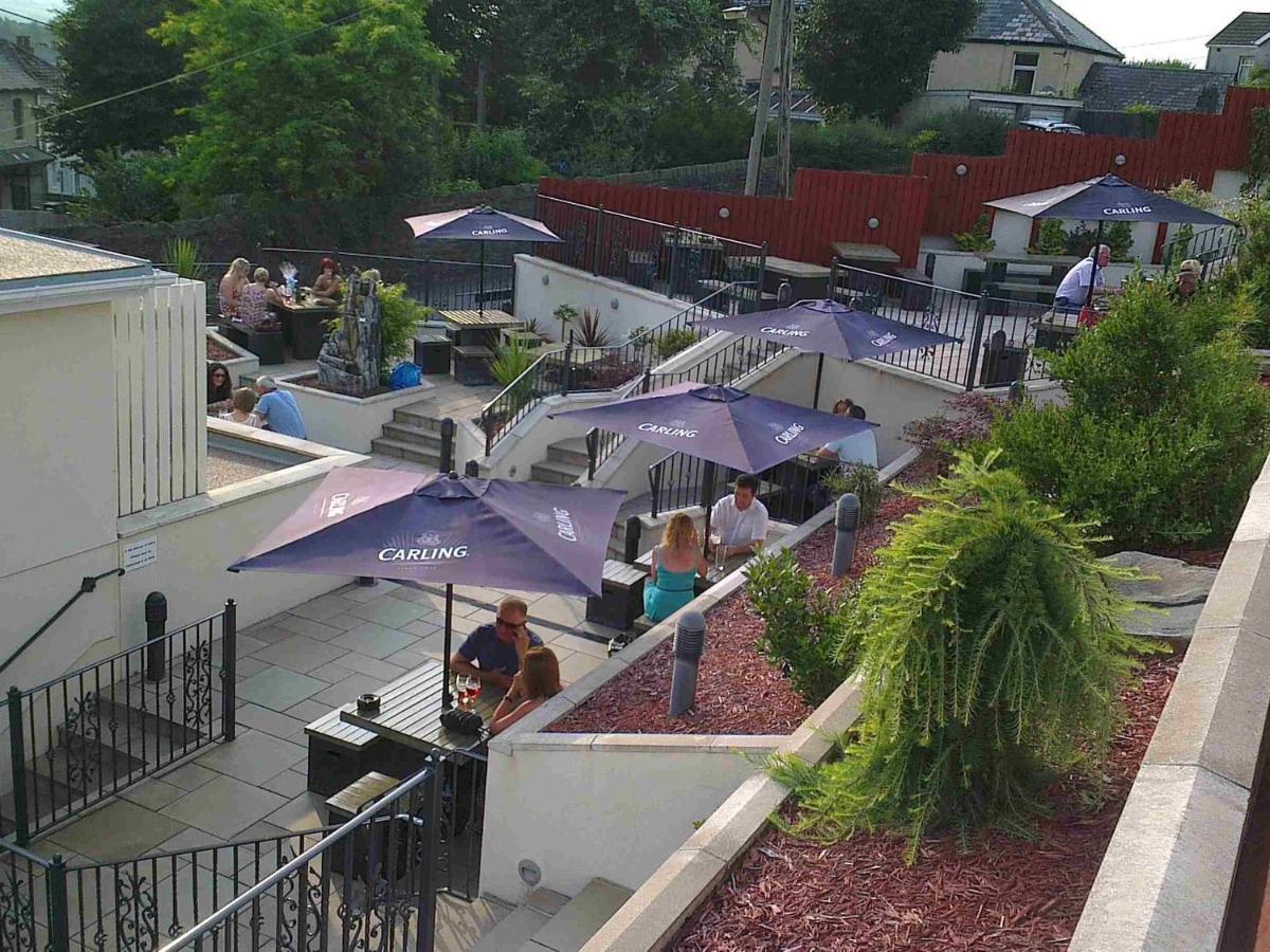 The Fountain Inn Hendy Εξωτερικό φωτογραφία