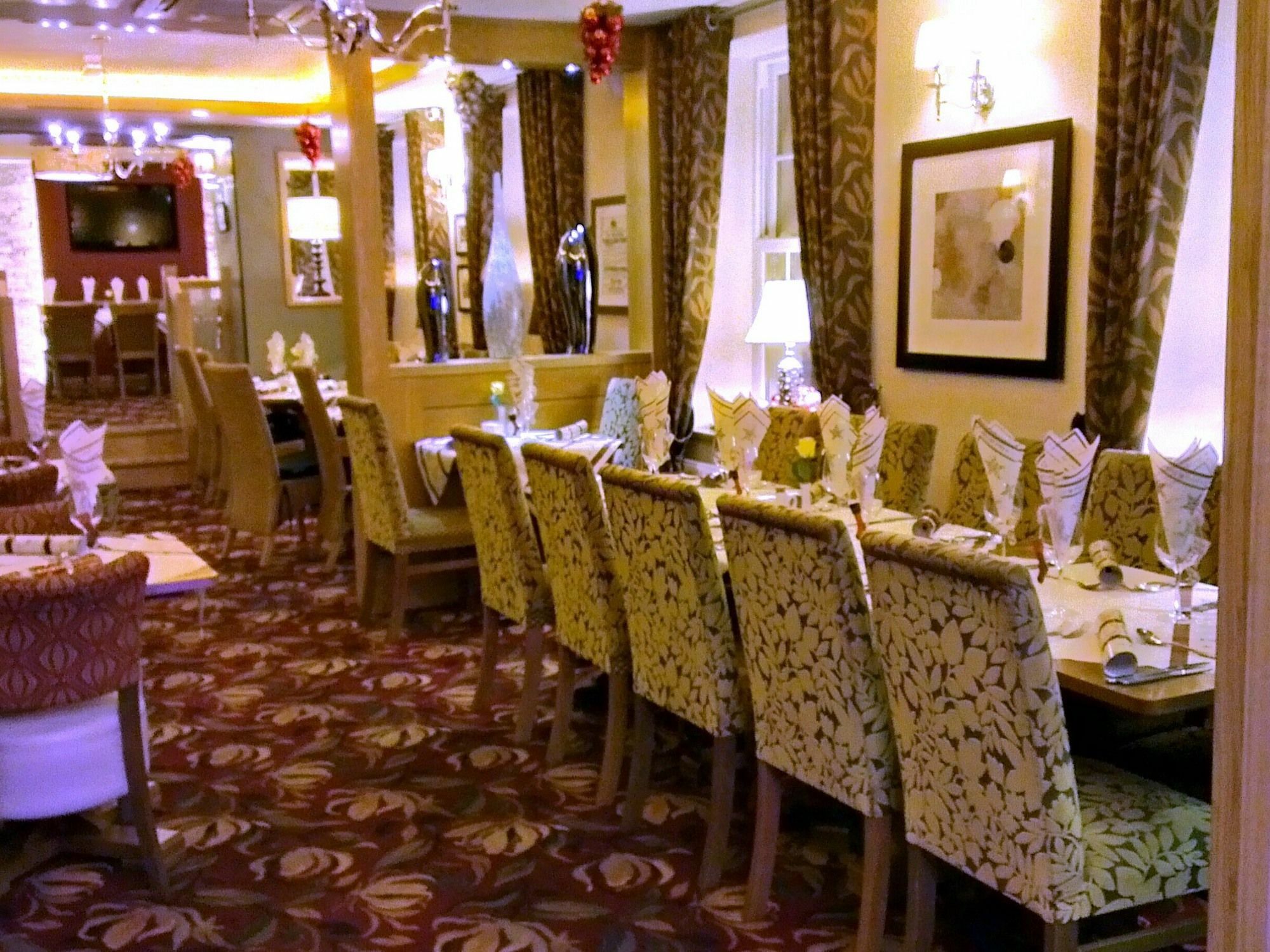 The Fountain Inn Hendy Εξωτερικό φωτογραφία
