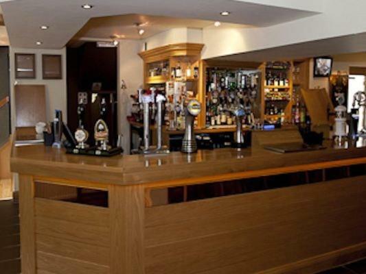 The Fountain Inn Hendy Εξωτερικό φωτογραφία